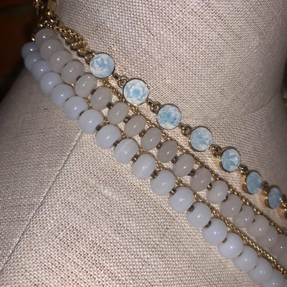 CONVERTIBLE WHITE BEACH & RHINESTONE MULTI-ROW NECKLACE - Picture 4 of 12